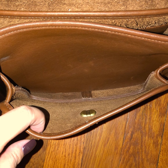 Coach Cross Body Bag - Picture 4 of 8